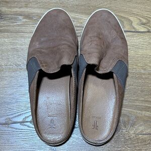 Frye Women's Melanie Slip-On Mule in Brown Size 6.5